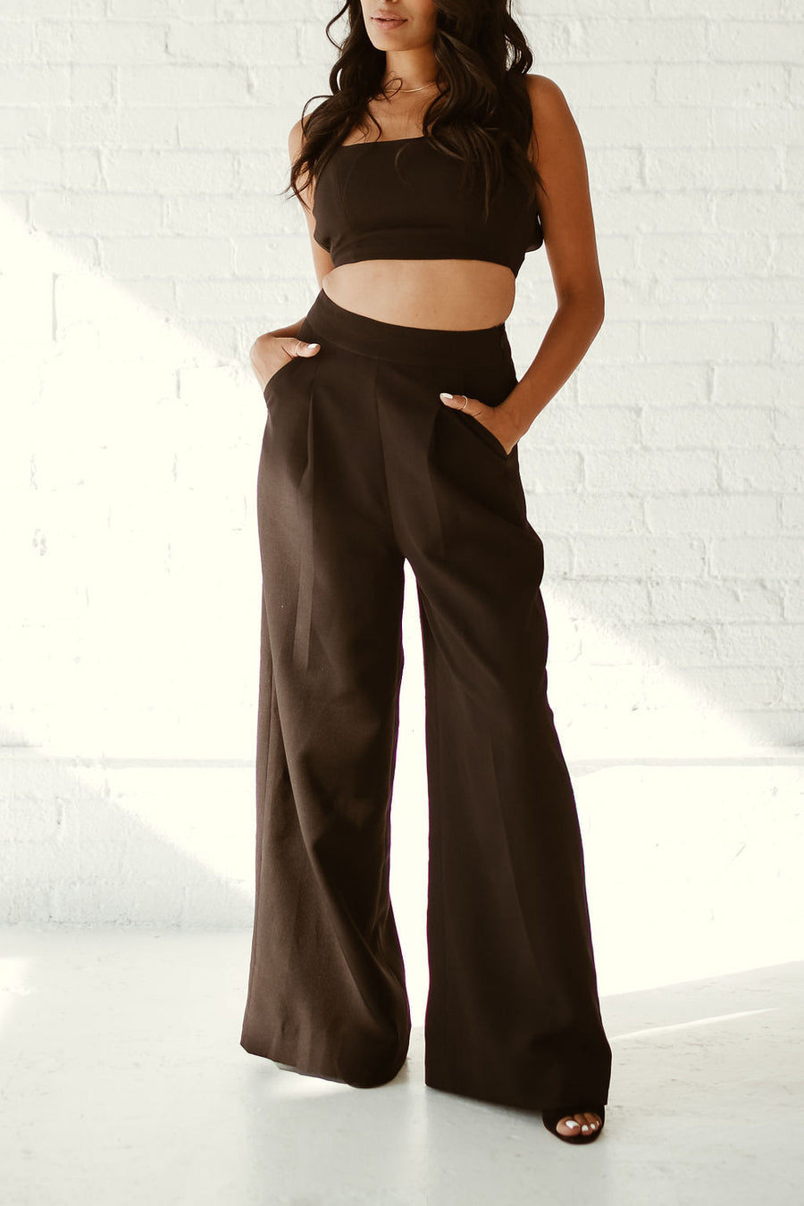 Pocketed High-Rise Wide Leg Trouser - Black - MOR Collections